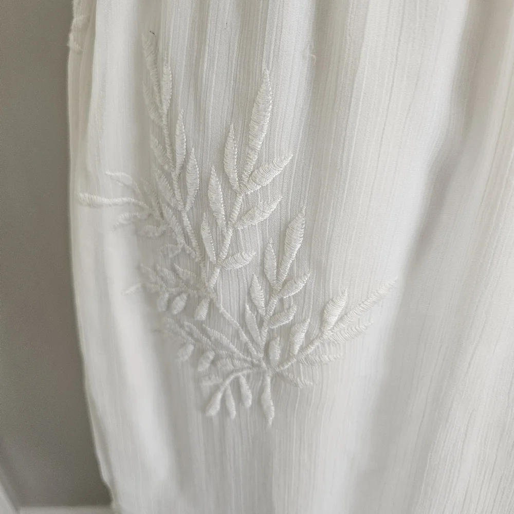Zara Trafaluc Women's White Sheer Embroidered High Side Slits Maxi Skirt Waist